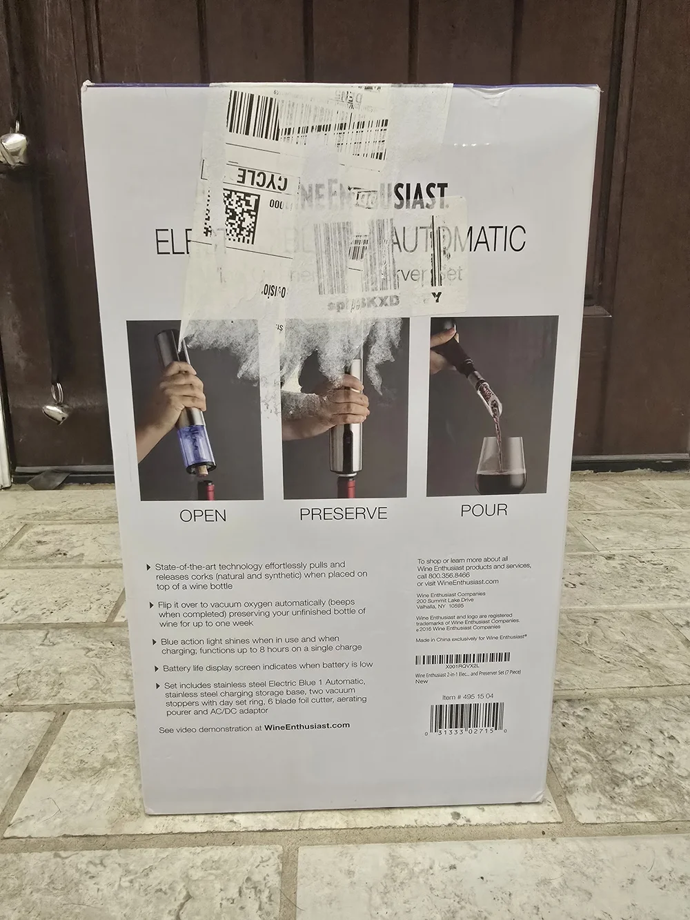NEW IN BOX Wine Enthusiast Electric Blue 1 Automatic Wine Opener & Preserver Set